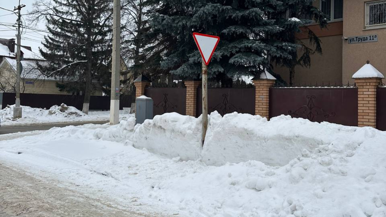 В Альметьевске изменили схему движения на перек...