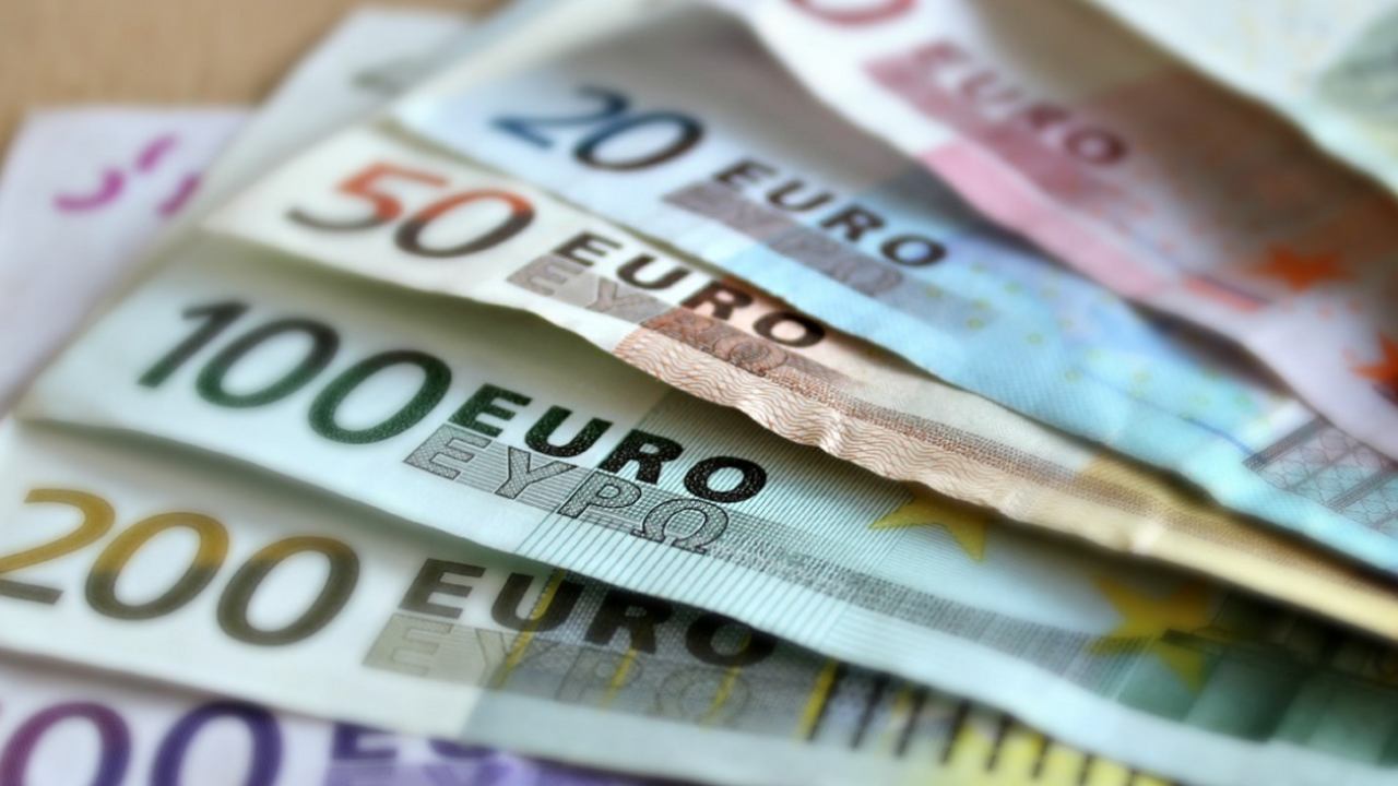 ЕС инвестирует €1 млрд в украинский ВПК ЕС инвестирует €1 млрд в военную промышленность...