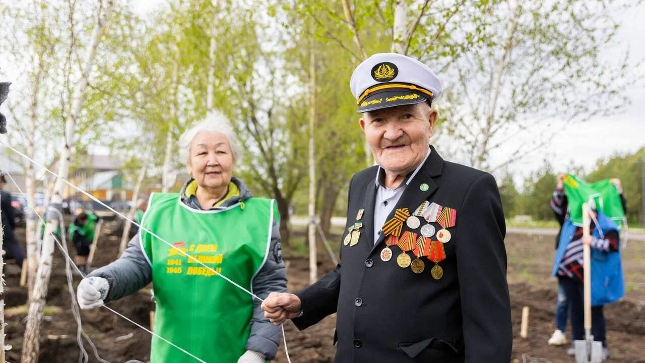 В Альметьевске высадили 80 деревьев в честь 80-летия Победы В преддверии знаменательной даты — 80-летия Поб...