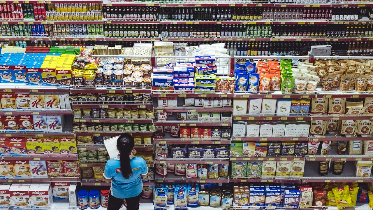 Товары из Ирана и Израиля, которые могут исчезнуть с российских прилавков Обострение ситуации на Ближнем Востоке угрожает...