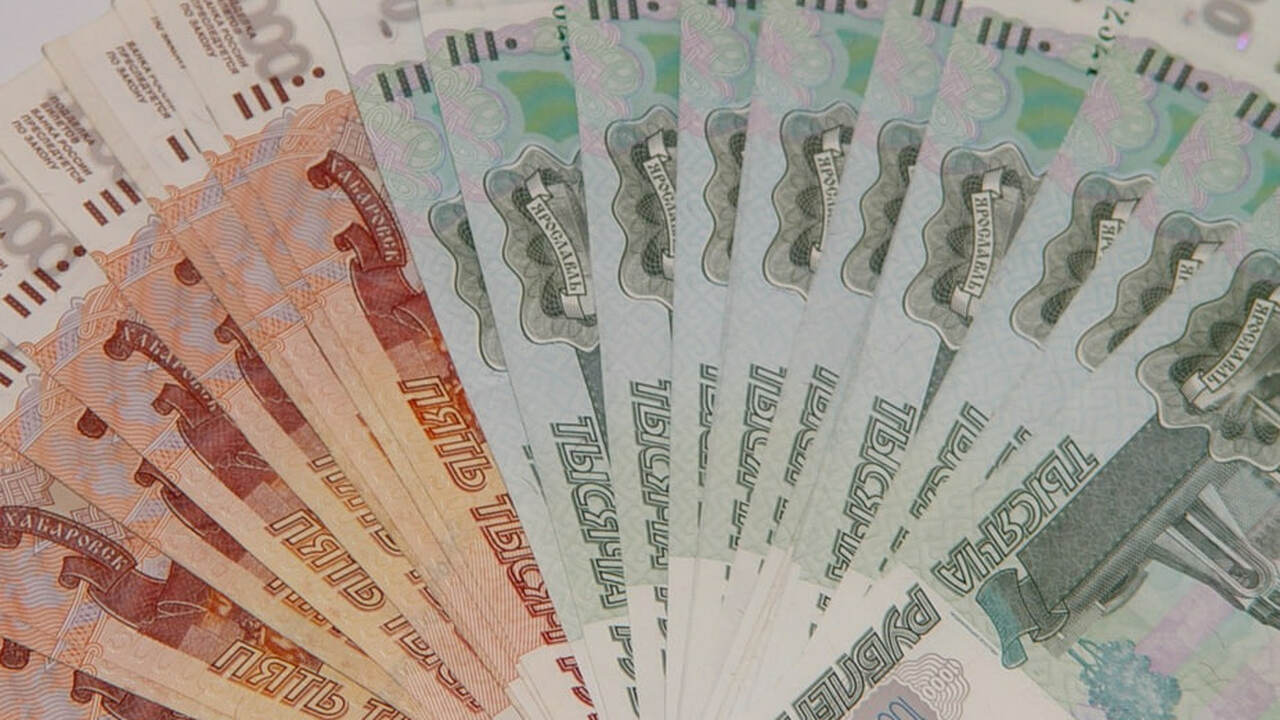 В июне пенсионеры получат сразу две выплаты: вторая может быть до 50 тысяч рублей Пенсионерам России анонсировали приятный сюрпри...
