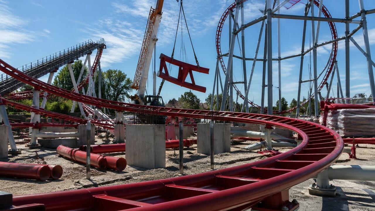 В Набережных Челнах начался демонтаж и замена о...