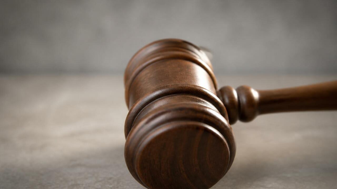 В Татарстане мужчина выстрелил в родственника и...
