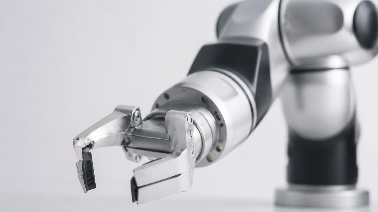 Алгоритмы ускорят работу промышленных роботов Ученые НТУ «Сириус» создали прототип системы, у...