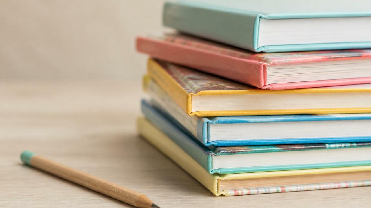Первоклассникам Татарстана подарят книгу о дружбе народов за 23 млн В 2026 году каждый первоклассник Татарстана пол...