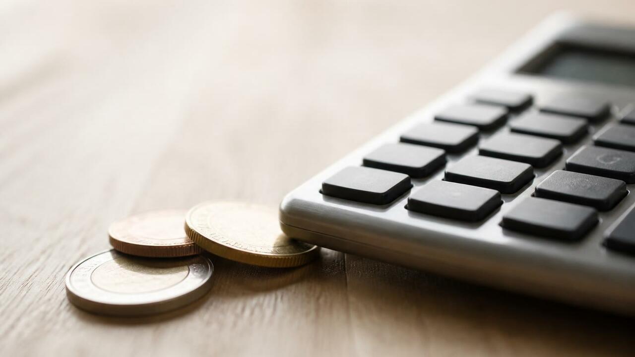 Некоторым работникам увеличат отпускные из-за изменений в расчетах С 1 сентября 2025 года в России меняется расчет...