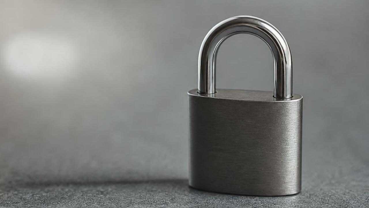 Мошенники обманывают с заменой счета: как не попасться Новая схема мошенничества: злоумышленники предс...