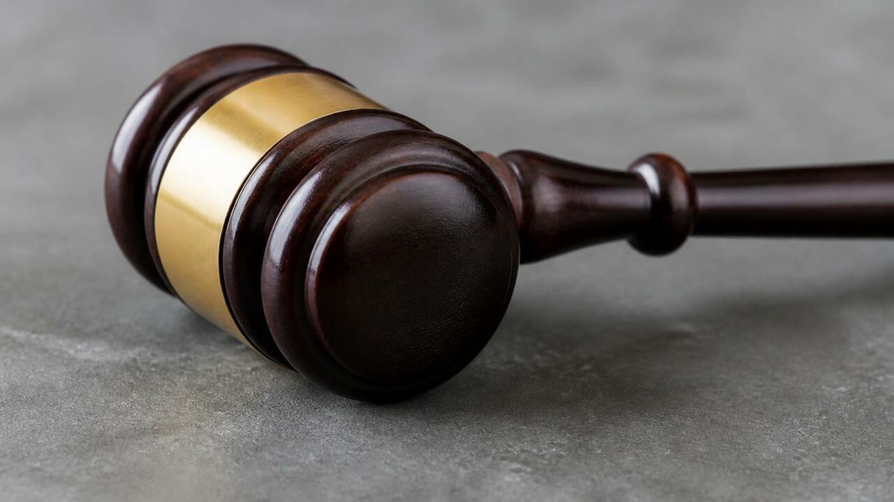 Верховный суд запретил учитывать добрачные доходы при назначении пособия Верховный суд РФ постановил не учитывать доходы...
