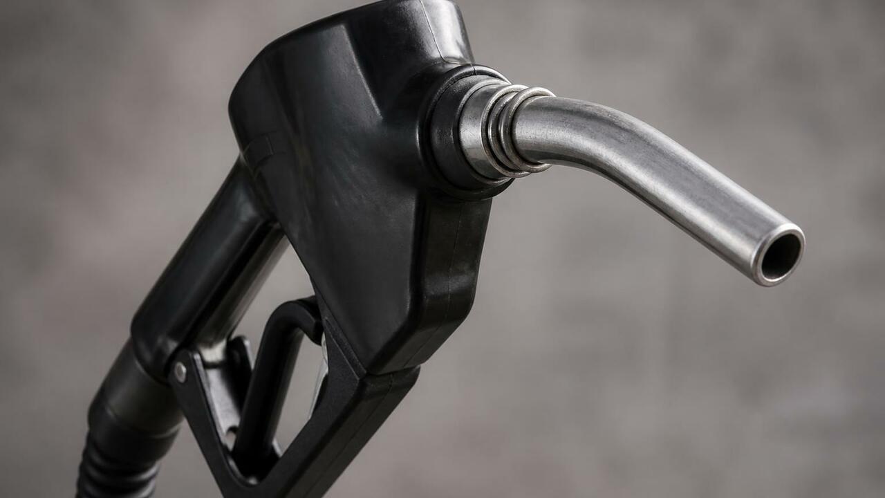 В Воронеже бензин АИ-92 появился на 56% АЗС, но цены остаются высокими В Воронежской области растут поставки бензина: ...