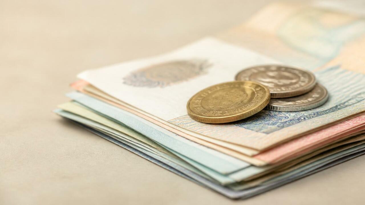 Треть россиян назвали 300 тысяч рублей комфортным доходом для счастья Почти треть россиян назвали комфортным доходом ...