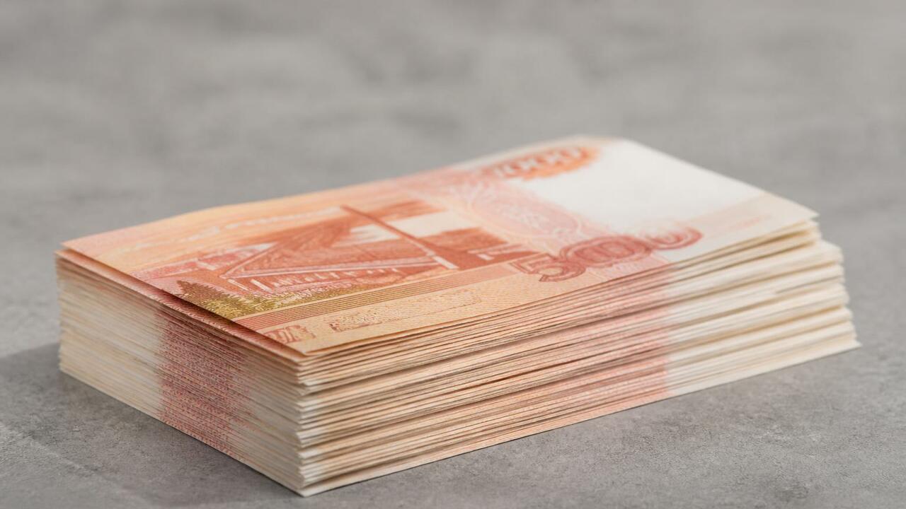 Средние зарплатные ожидания россиян выросли до ...