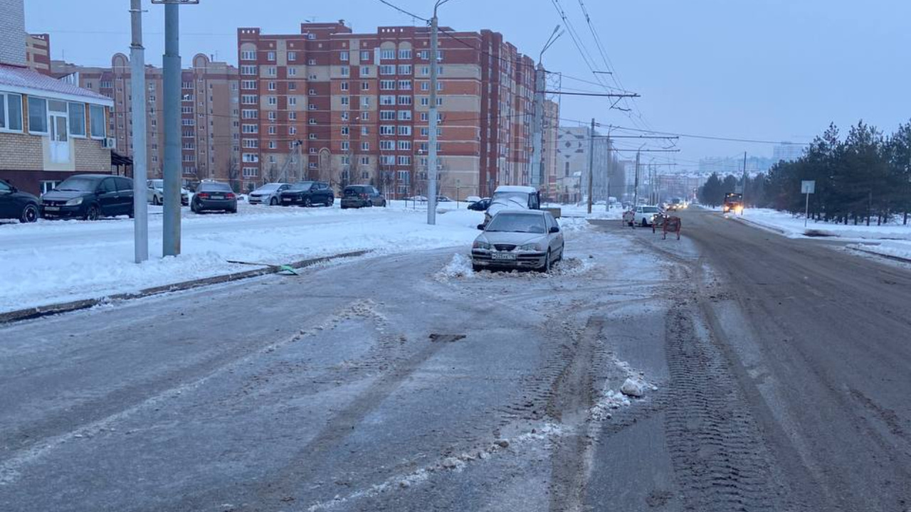 Водителей из Альметьевска просят убирать машины...