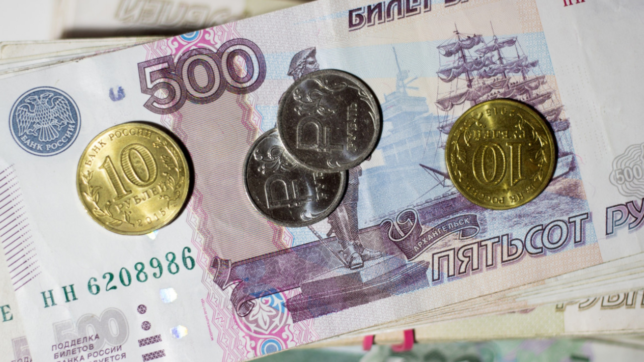 С 1 августа работающим пенсионерам в России пересчитают пенсии с учетом индексации С 1 августа в России работающим пенсионерам пер...