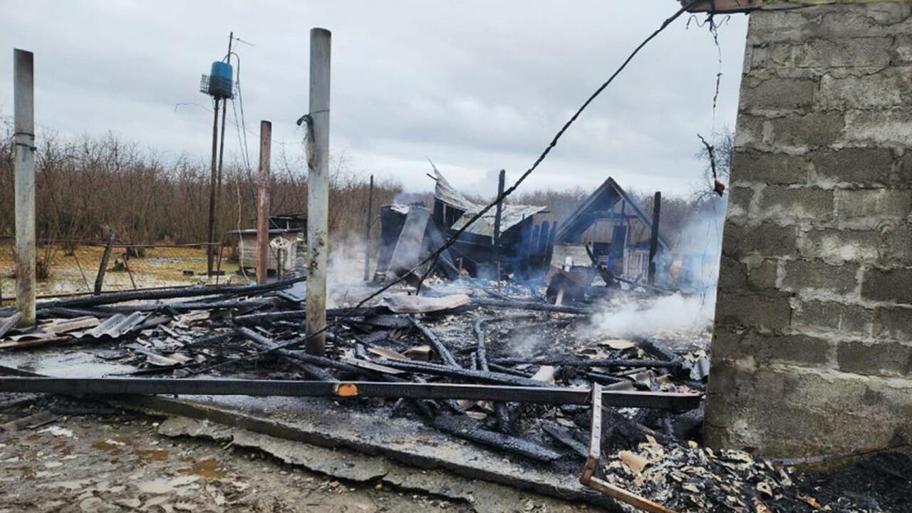 Роковая ошибка: пятеро детей заживо сгорели в д...