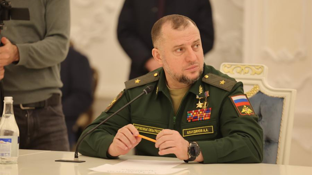 Командир спецназа «Ахмат»: наемники ВСУ больше не хотят воевать с Россией Генерал-лейтенант Апти Алаудинов, командир спец...
