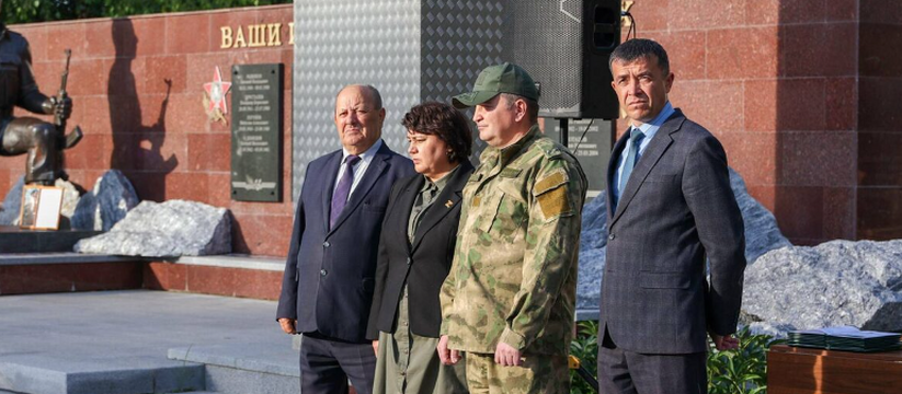 В Альметьевске на площади Памяти состоялся мити...