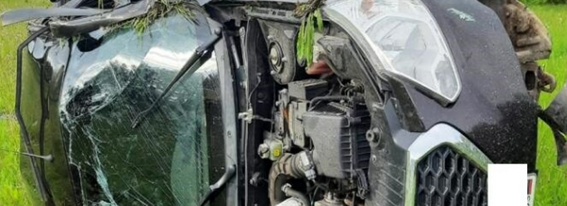 В Татарстане в аварии с перевертышем погибла женщина-водитель, 12-летний пассажир в больнице