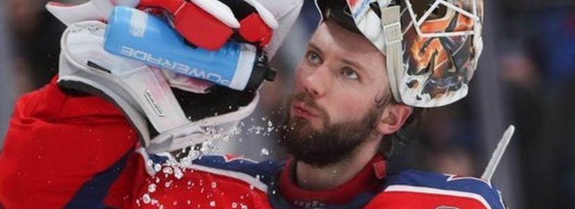 Вратарь сборной РФ по хоккею пожаловался на военкомат в суд: его обвиняют в уклонении от армии