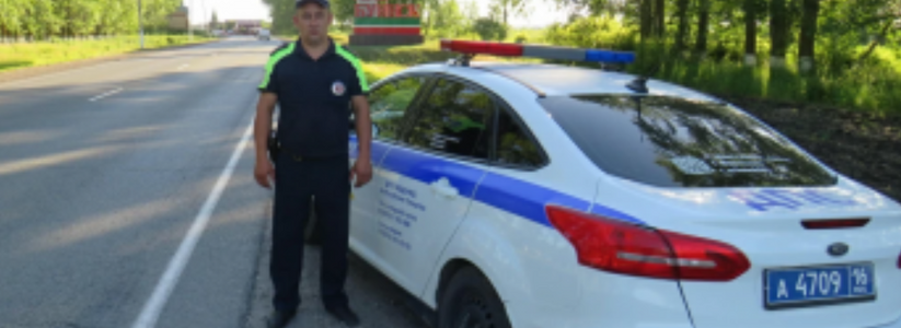 В Татарстане инспектор ДПС спас людей из горящего дома
