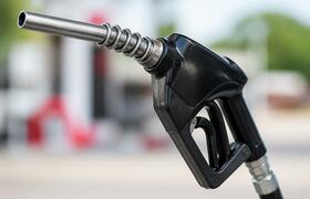 Огромная очередь на заправку «Газпрома» в Казан...