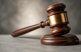 КС РФ разрешил детям лишать родителей-насильник...