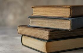 В РФ будут маркировать книги о Цое, Хое и «Агат...