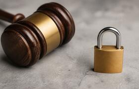 В Казани судят мужчину, выманившего 25 млн под ...