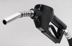 В Краснодаре за сутки число работающих АЗС сокр...