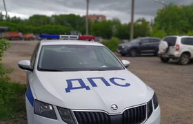 Фура с пивом перевернулась в Казани